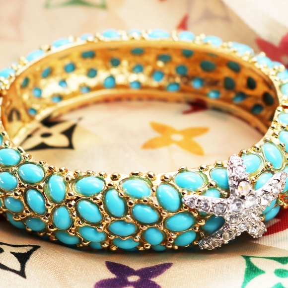 ⚜️ Vintage Kenneth Jay Lane Crystal Starfish Turquoise Cabochon Bracelet - Picture 4 of 16